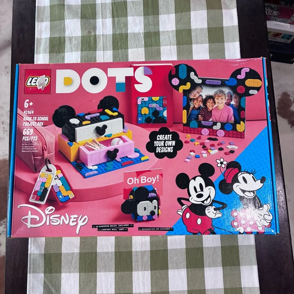 Lego DOTS Disney Mickey Back to School Project Box 669 pieces product 41964 NIB